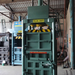 30T液压打包机加反爪装置